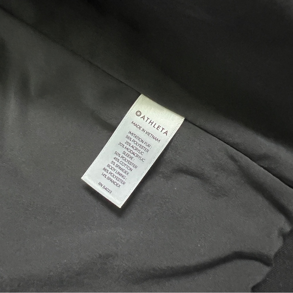 Athleta Range Sherpa Jacket in Black, Zipper closure, Women’s Medium - Picture 5 of 8